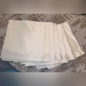 New Set of 8 Tag Ltd Ivory Cotton Cloth Napkins.